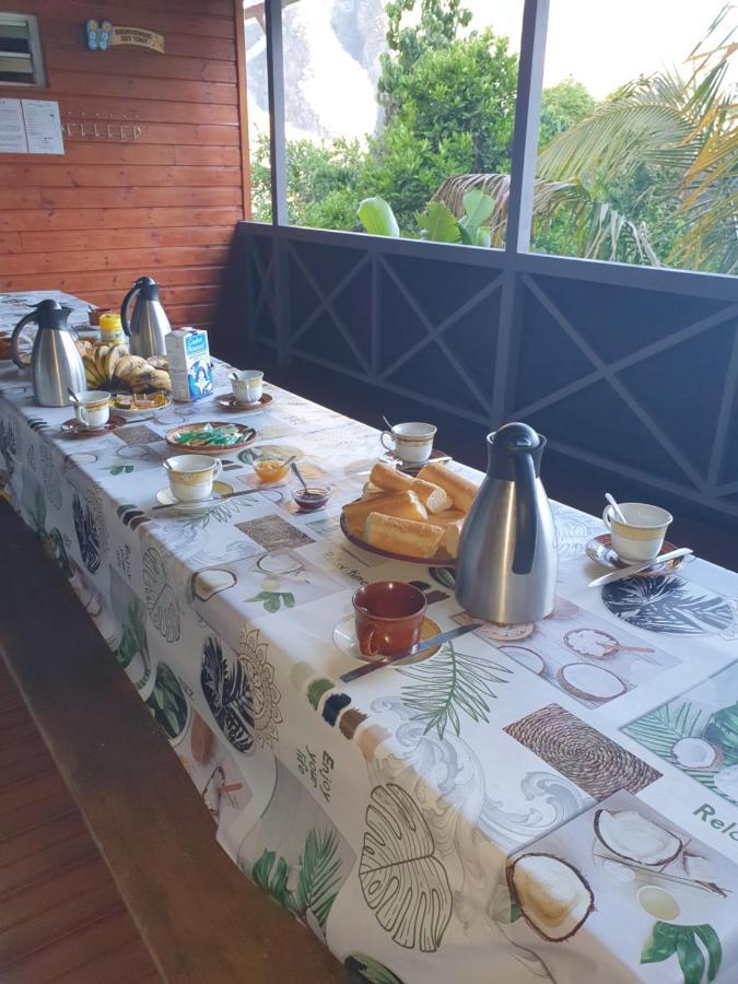Chez Le Facteur De Mafate Hotel Ла Посесион Екстериор снимка