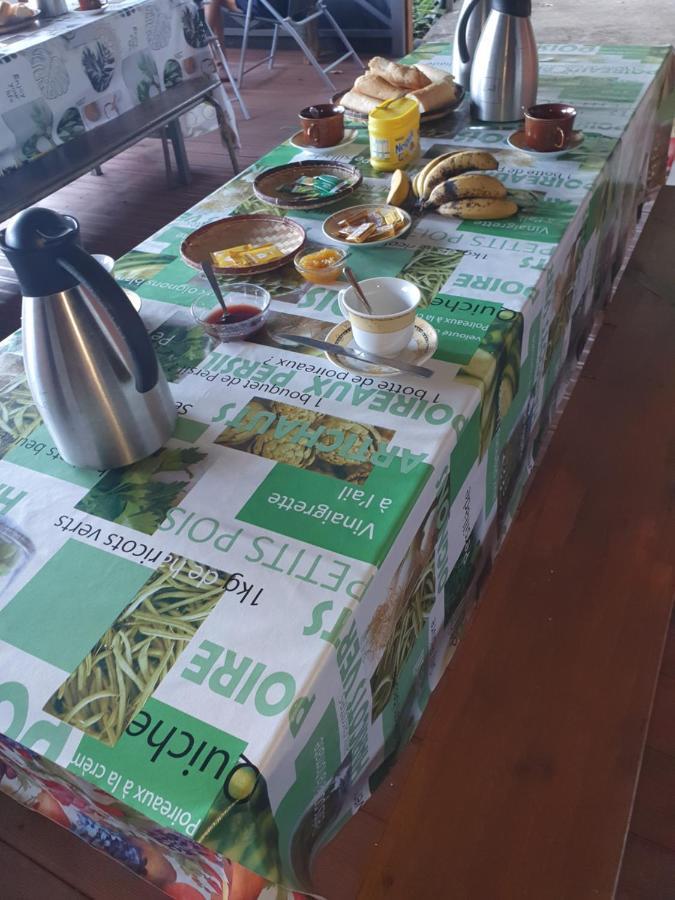 Chez Le Facteur De Mafate Hotel Ла Посесион Екстериор снимка