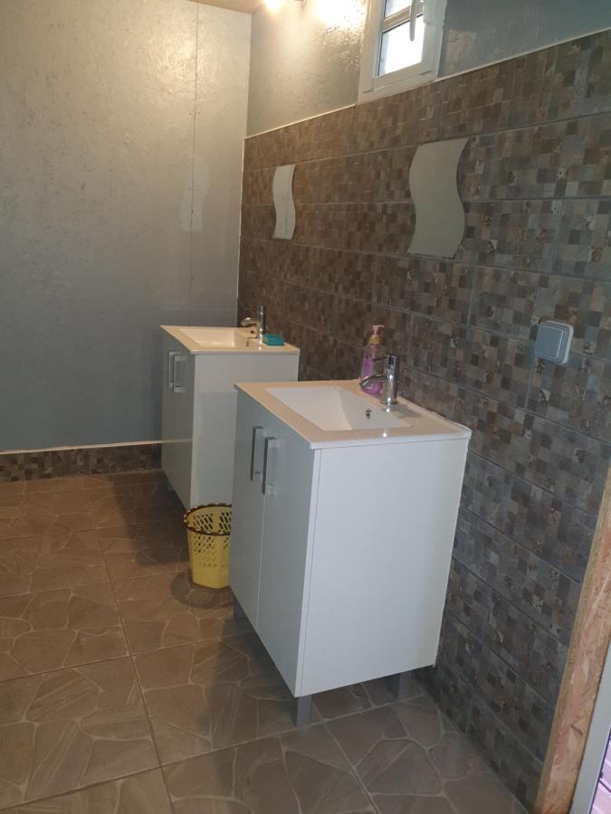Chez Le Facteur De Mafate Hotel Ла Посесион Екстериор снимка